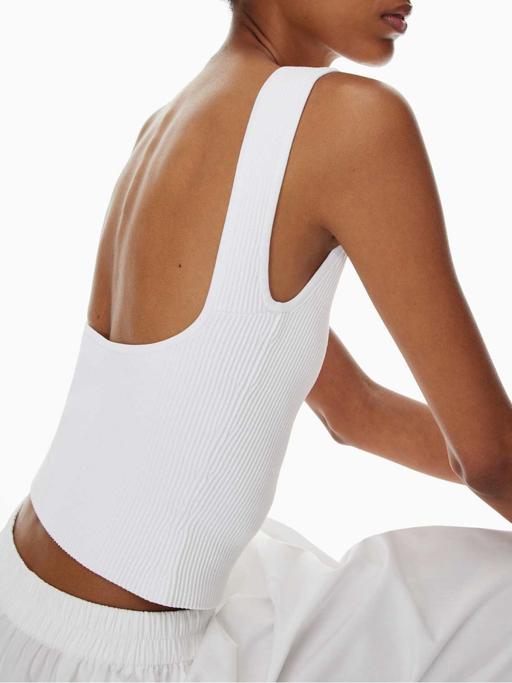 ARITZIA BABATON Scoop Back White Tank Sculpt Knit Leading Top Rib-knit Boatneck